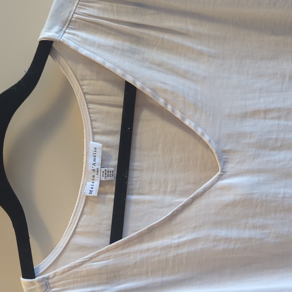 NWOT Cream V neck blouse Size M - Picture 3 of 5